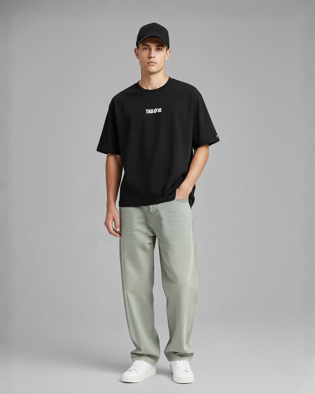 Signature Boxy T-shirt BlackTauxxic